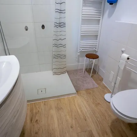 아파트 Violet's Place Črni Kal