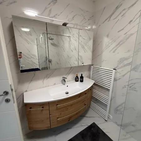 Апартаменты Violet's Place