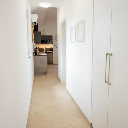 Violet's Place Daire Črni Kal