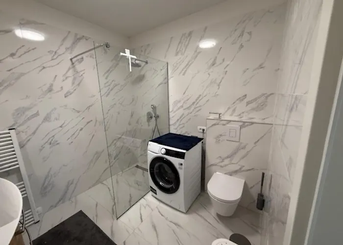 Violet's Place 아파트 Črni Kal